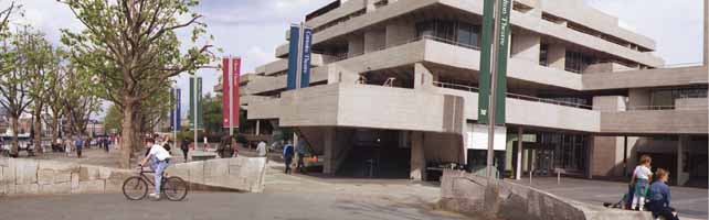 photo of national theatre