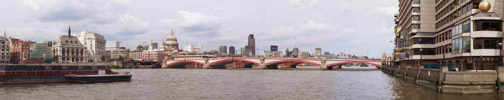 photo of sea containers house