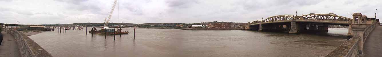 photo of River medway at rochester